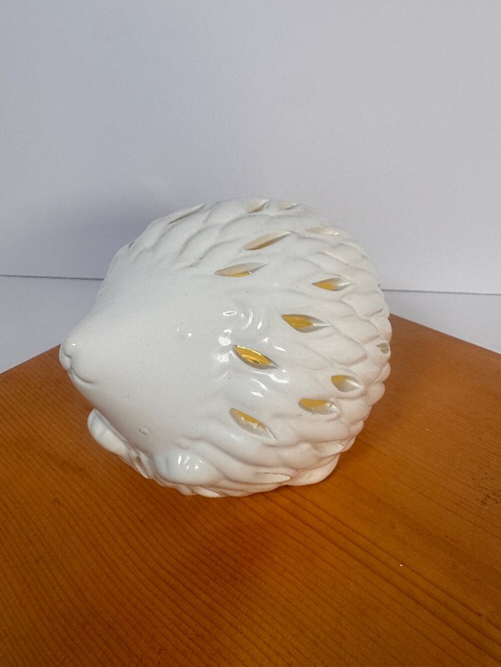 White Porcelain Hedgehog light up quill pattern